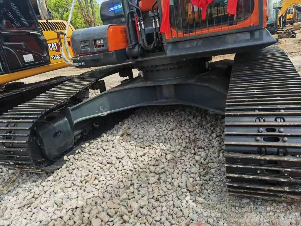 Doosan DX 300 LCA Vikšriniai ekskavatoriai