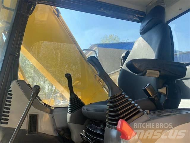 Komatsu PC160-7 Vikšriniai ekskavatoriai