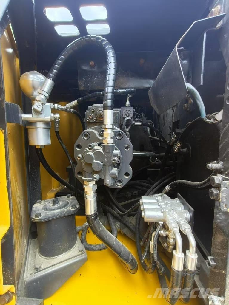 Sumitomo SH120 Vikšriniai ekskavatoriai