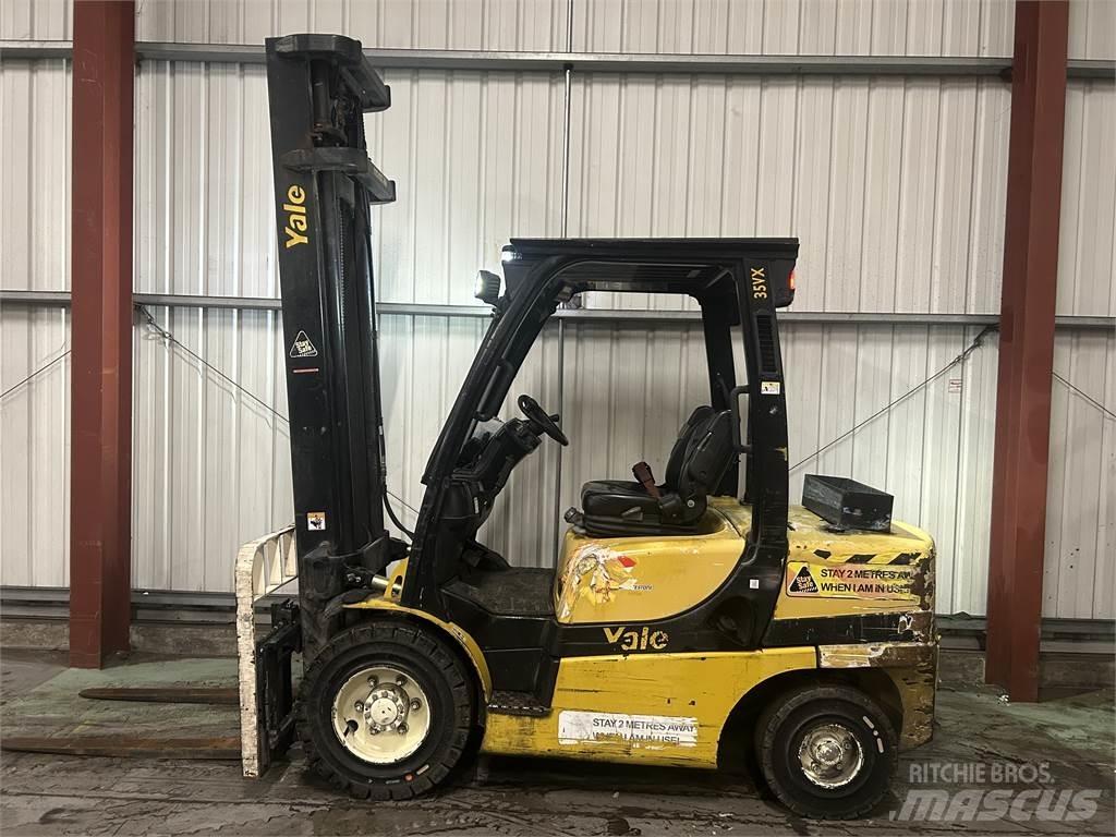Yale GDP35VX Dyzeliniai krautuvai