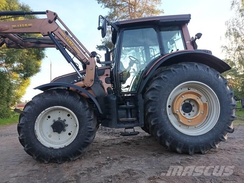 Valtra N 141 Traktoriai