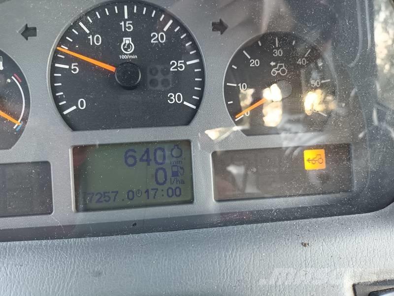 Valtra N 141 Traktoriai