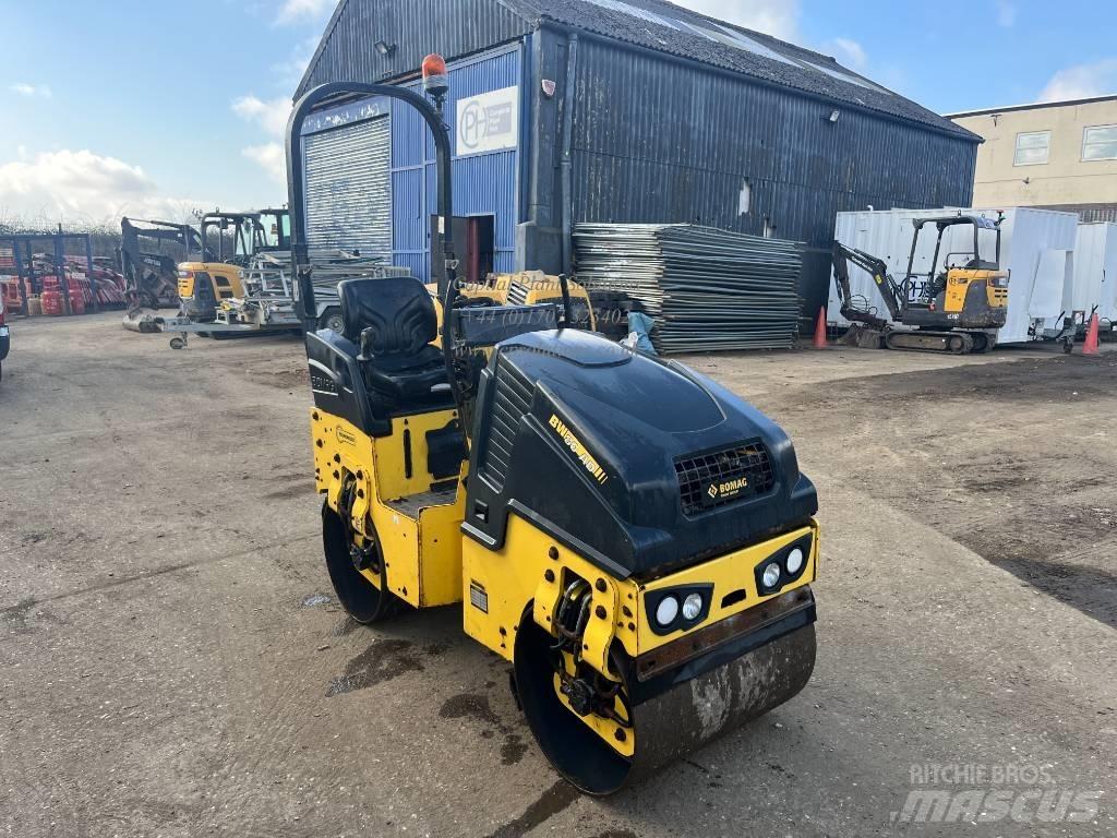 Bomag BW 80 AD-5 Porinių būgnų volai