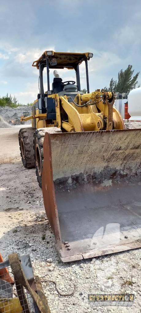 CAT 938 G Naudoti ratiniai krautuvai