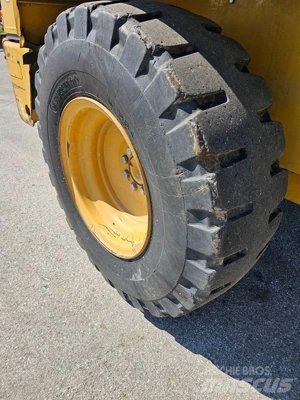 CAT 914 G Naudoti ratiniai krautuvai