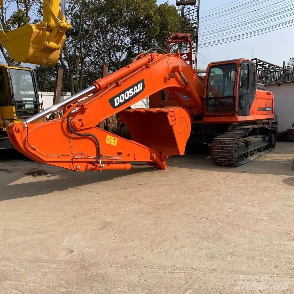 Doosan DX 300 Vikšriniai ekskavatoriai
