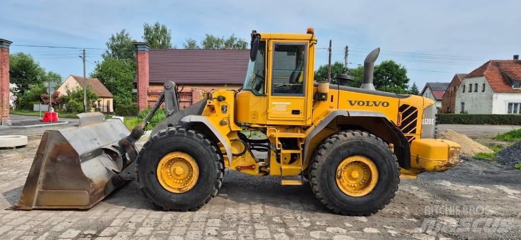 Volvo L 120 E Naudoti ratiniai krautuvai