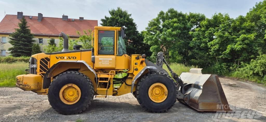 Volvo L 120 E Naudoti ratiniai krautuvai