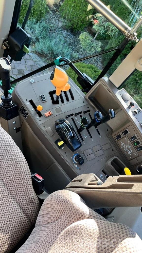 John Deere 6125 M Traktoriai