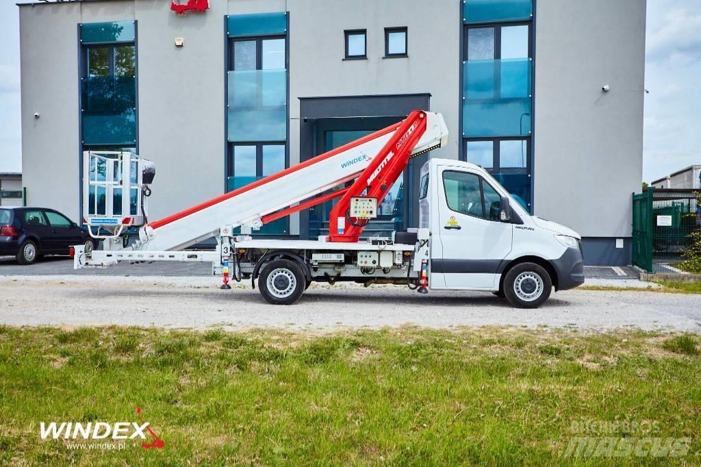 Multitel MTE 270 Ant vilkikų montuojamos kėlimo platformos