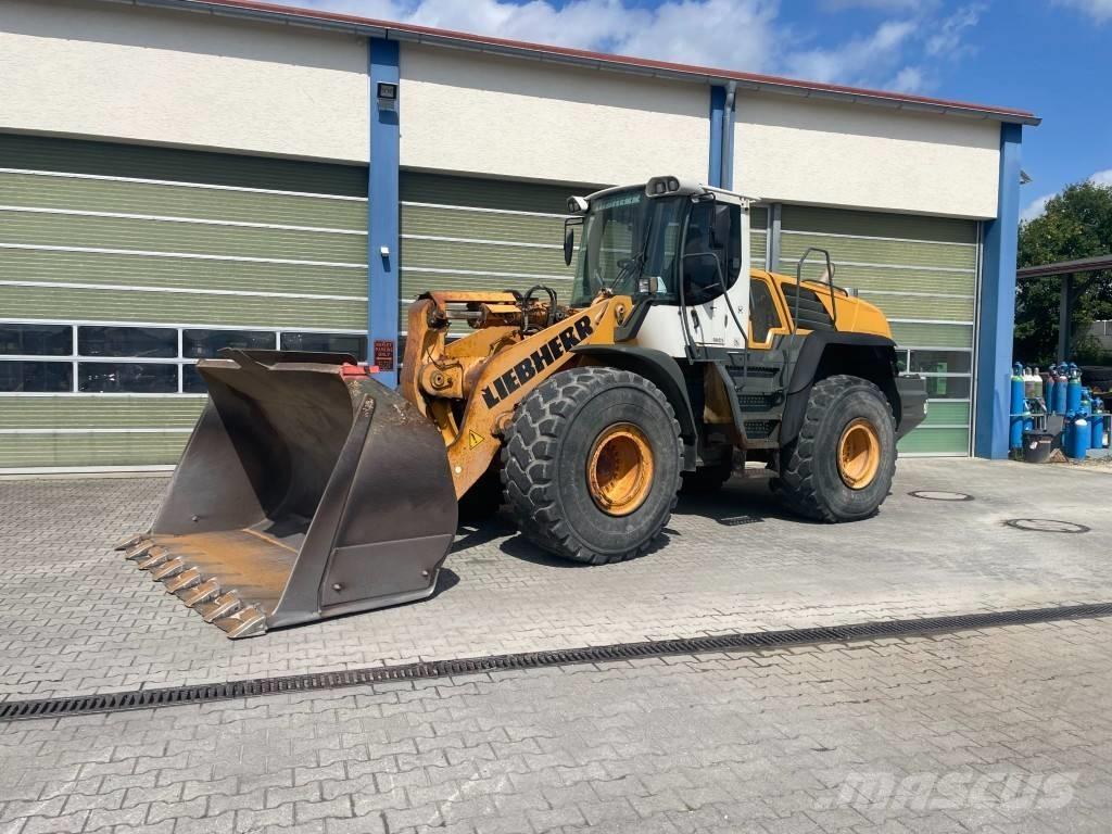 Liebherr L 576 Naudoti ratiniai krautuvai
