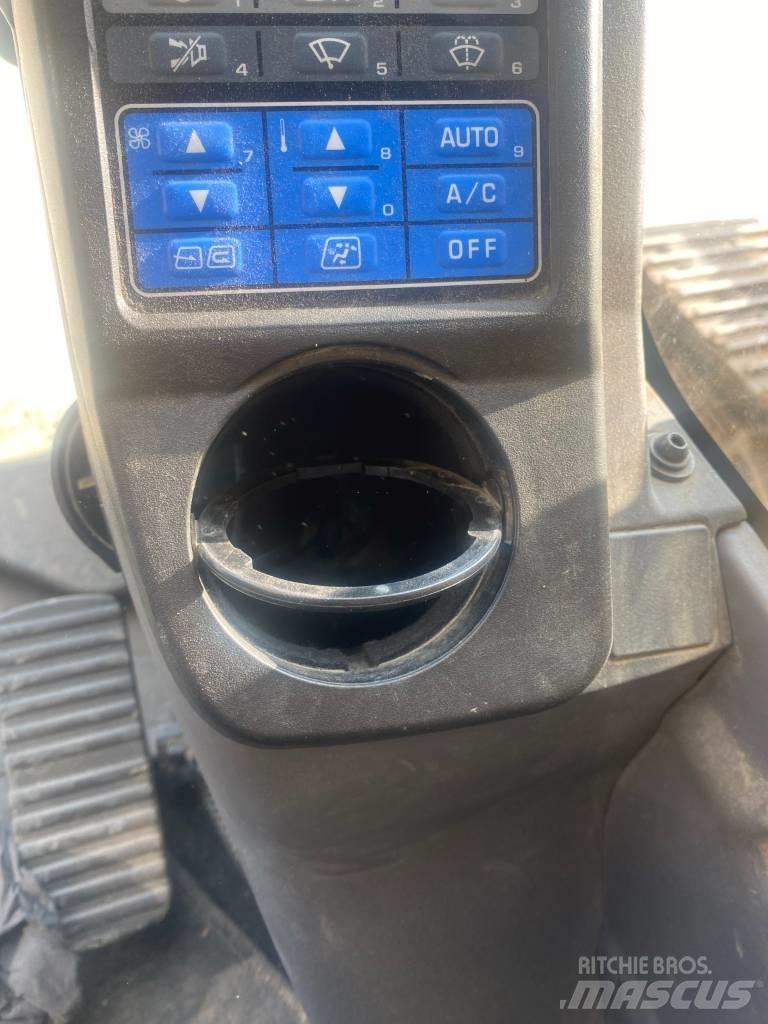 Komatsu HB365LN Vikšriniai ekskavatoriai