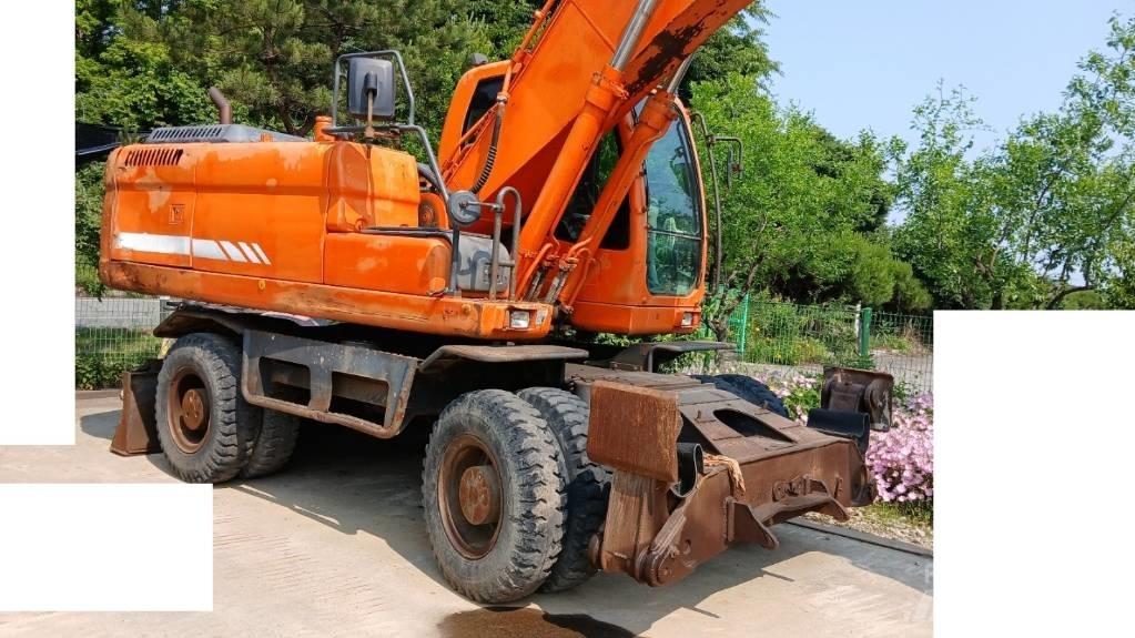 Doosan DX 210 W Ratiniai ekskavatoriai