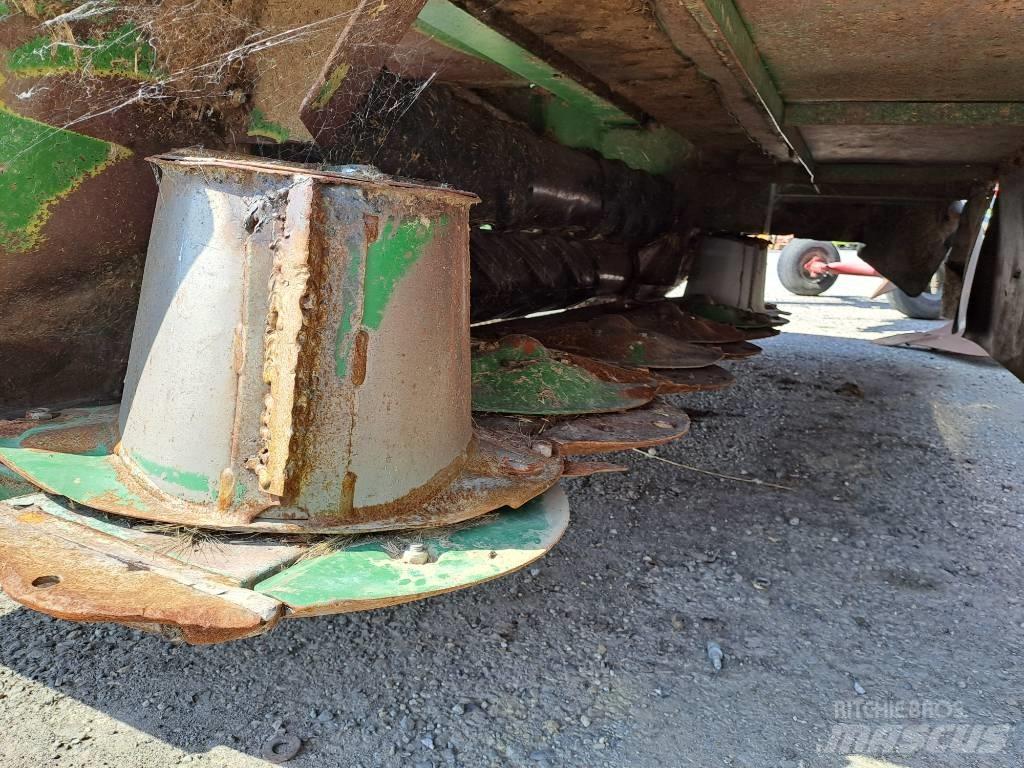 John Deere 1460 Formuojančios žoliapjovės