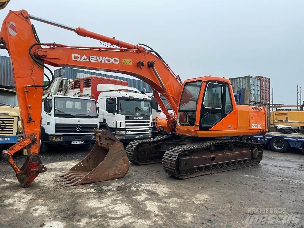 Daewoo Solar 220 LC Vikšriniai ekskavatoriai
