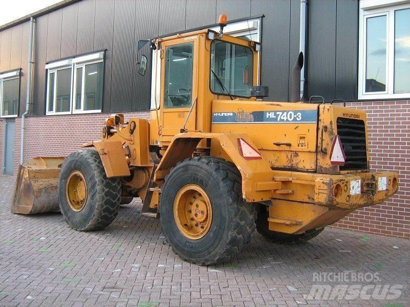 Hyundai HL740-3 Naudoti ratiniai krautuvai