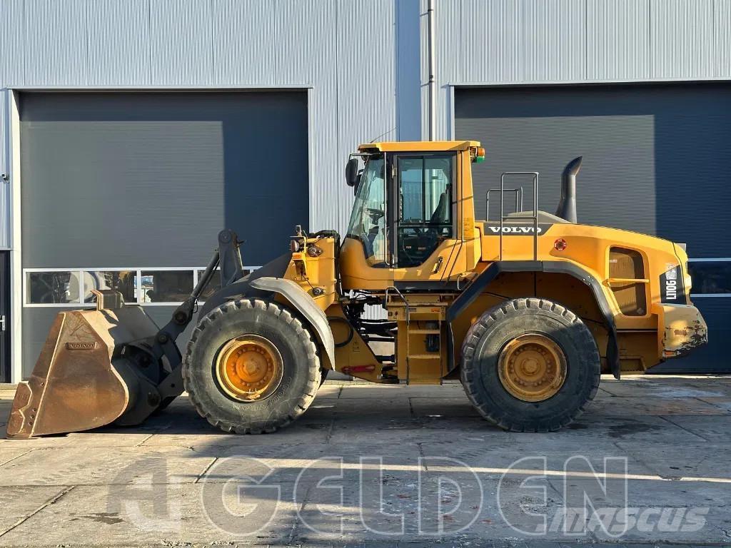 Volvo L110G Naudoti ratiniai krautuvai