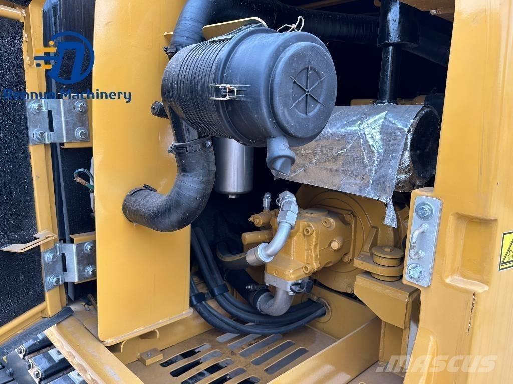 CAT 306E with rubber Mini ekskavatoriai < 7 t