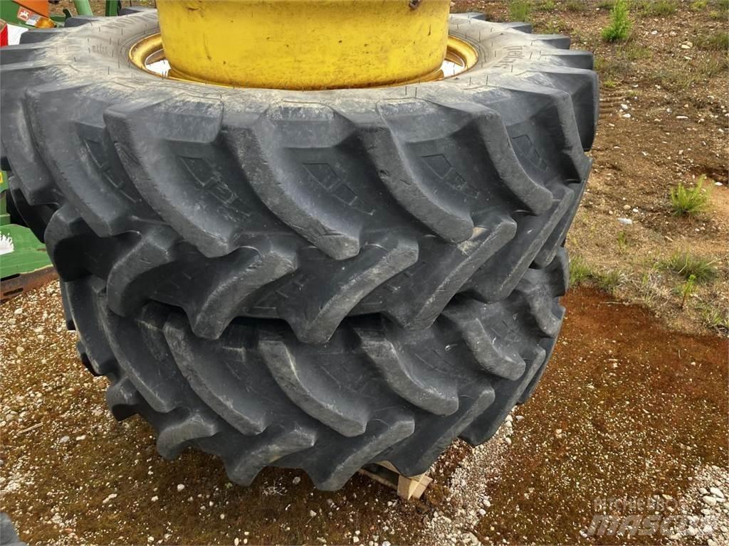 Petlas 480/70R34 Padangos, ratai ir ratlankiai