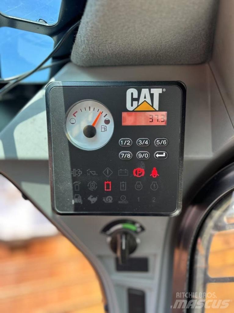CAT 262 D Krautuvai su šoniniu pasukimu