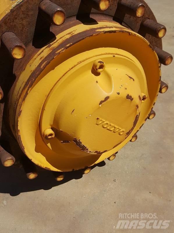Volvo L90E Ašys