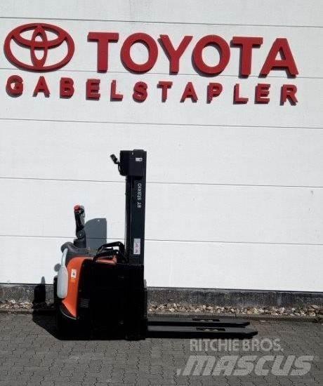 Toyota SPE140L Rankiniai vėžimėliai