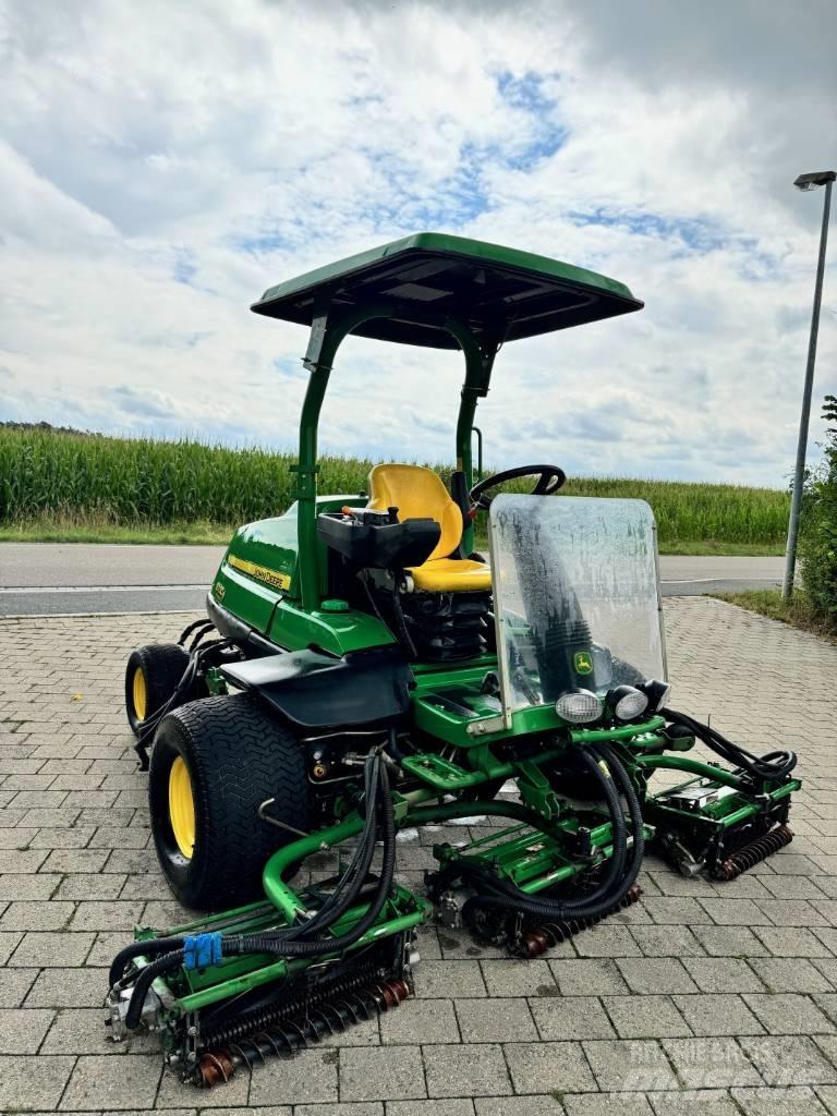 John Deere 8700 A Savaeigės žoliapjovės