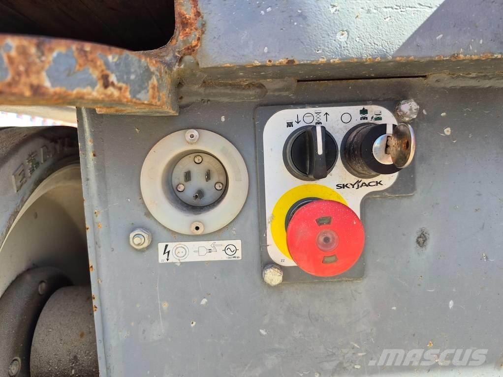 SkyJack SJ 4632 Žirkliniai keltuvai