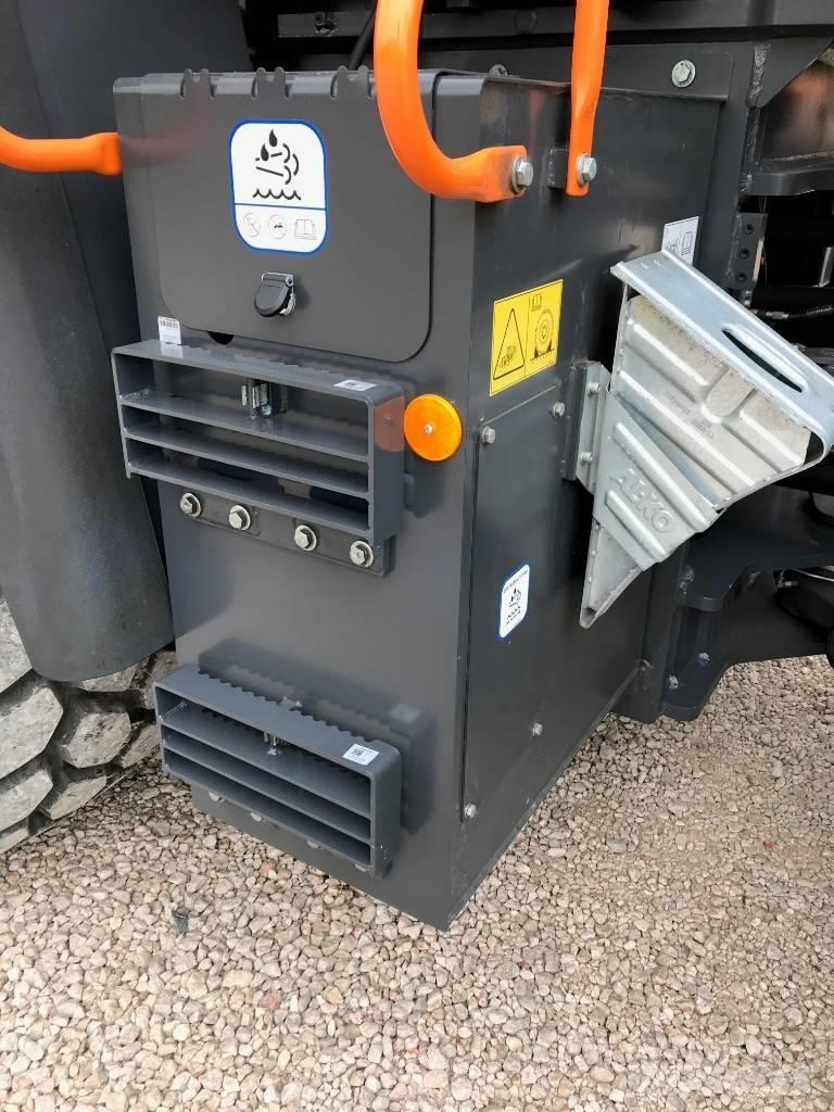 Develon DL 320-7 Naudoti ratiniai krautuvai
