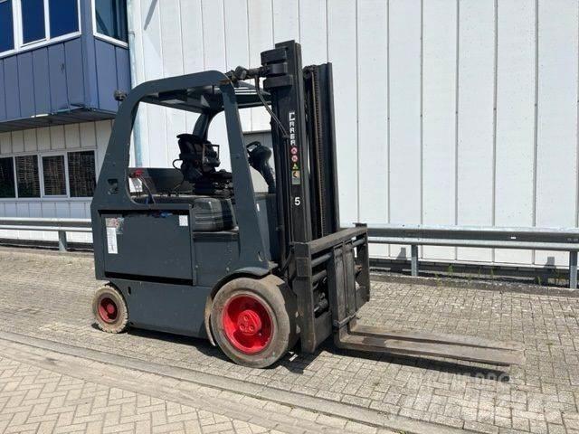 Carer Z70KN Elektriniai šakiniai krautuvai