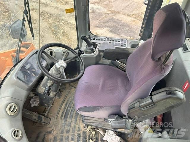 Doosan DL 300 Naudoti ratiniai krautuvai