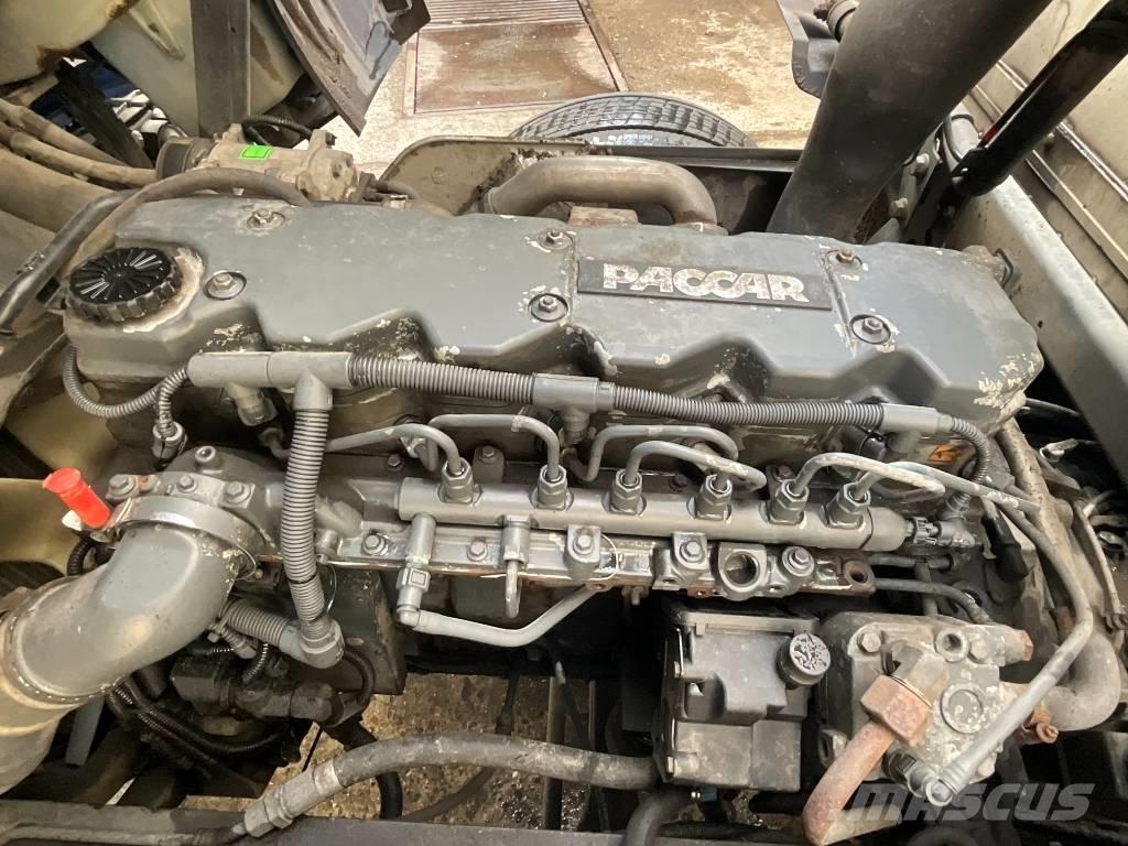 DAF CF 65.300 Sunkvežimiai su dengtu kėbulu