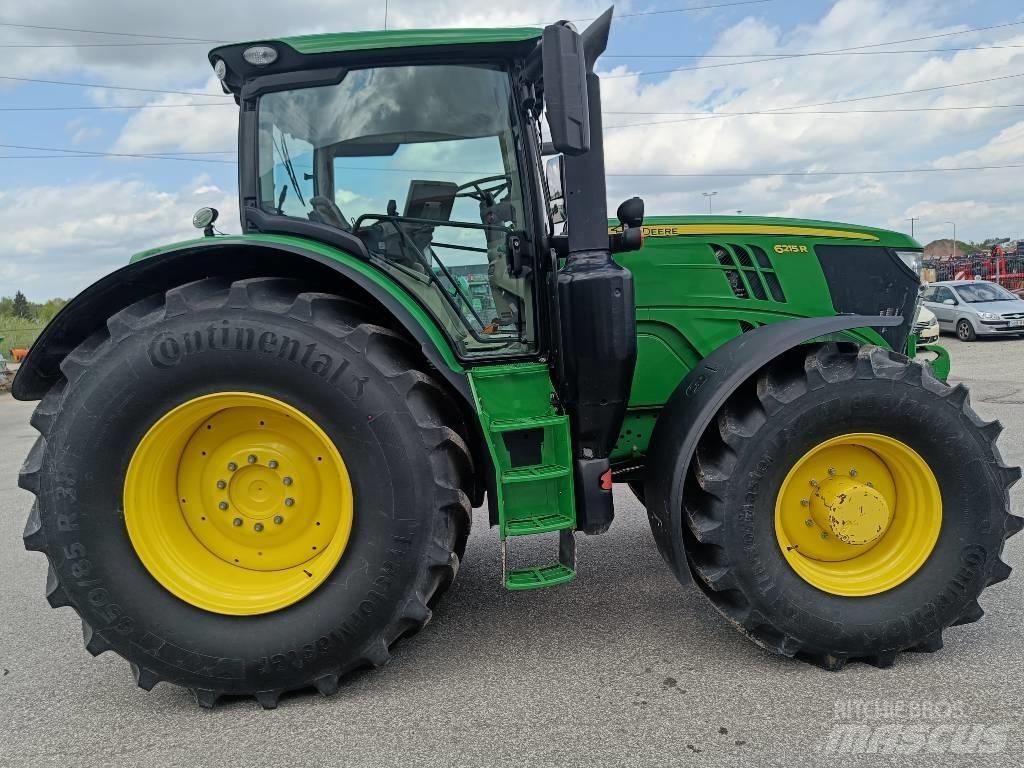 John Deere 6215 R Traktoriai