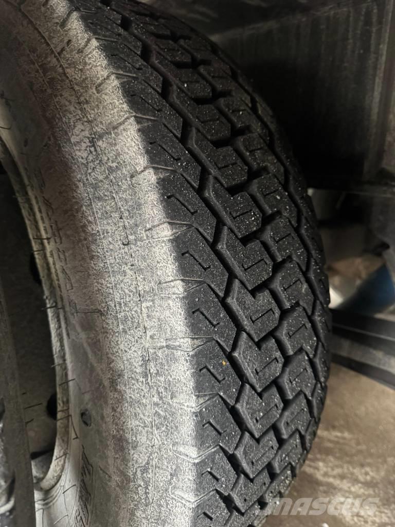 Broshuis jumbo Bortinių sunkvežimių priekabos su nuleidžiamais bortais