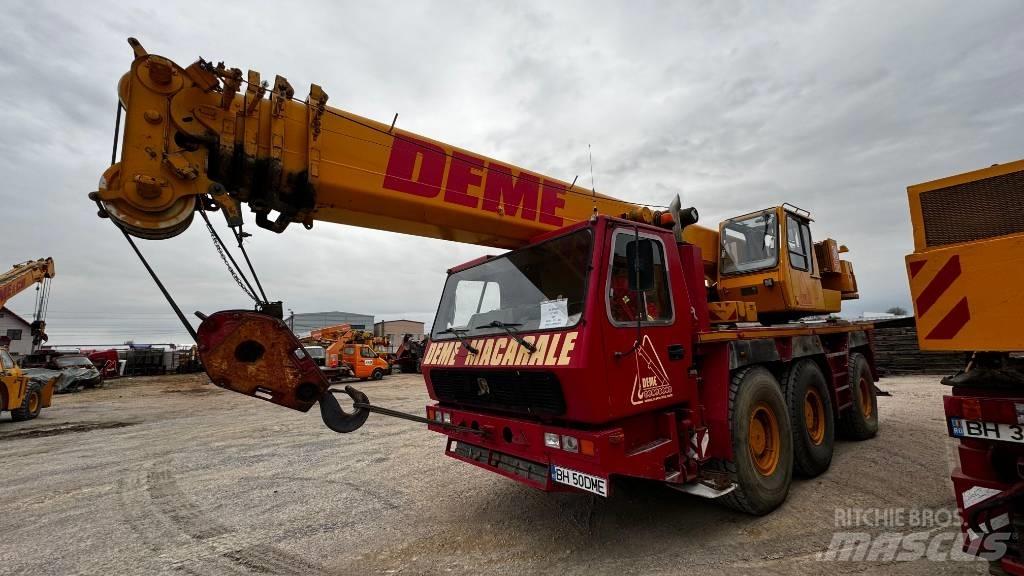 Grove GMK 3050 Visureigiai kranai