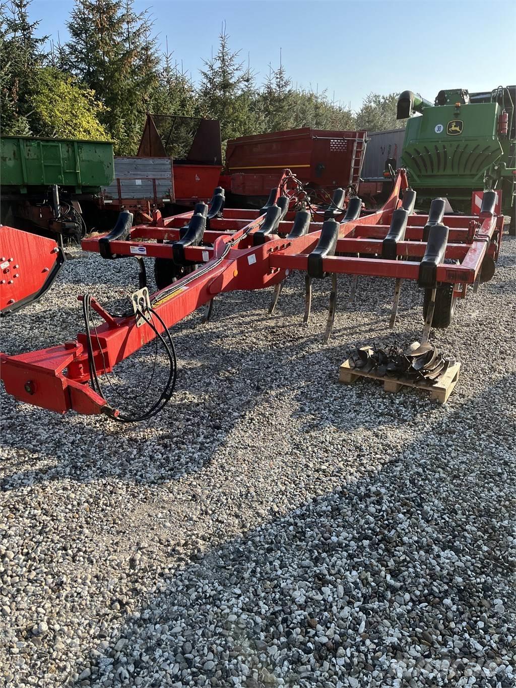 Horsch Tiger 4 AS Akėčios