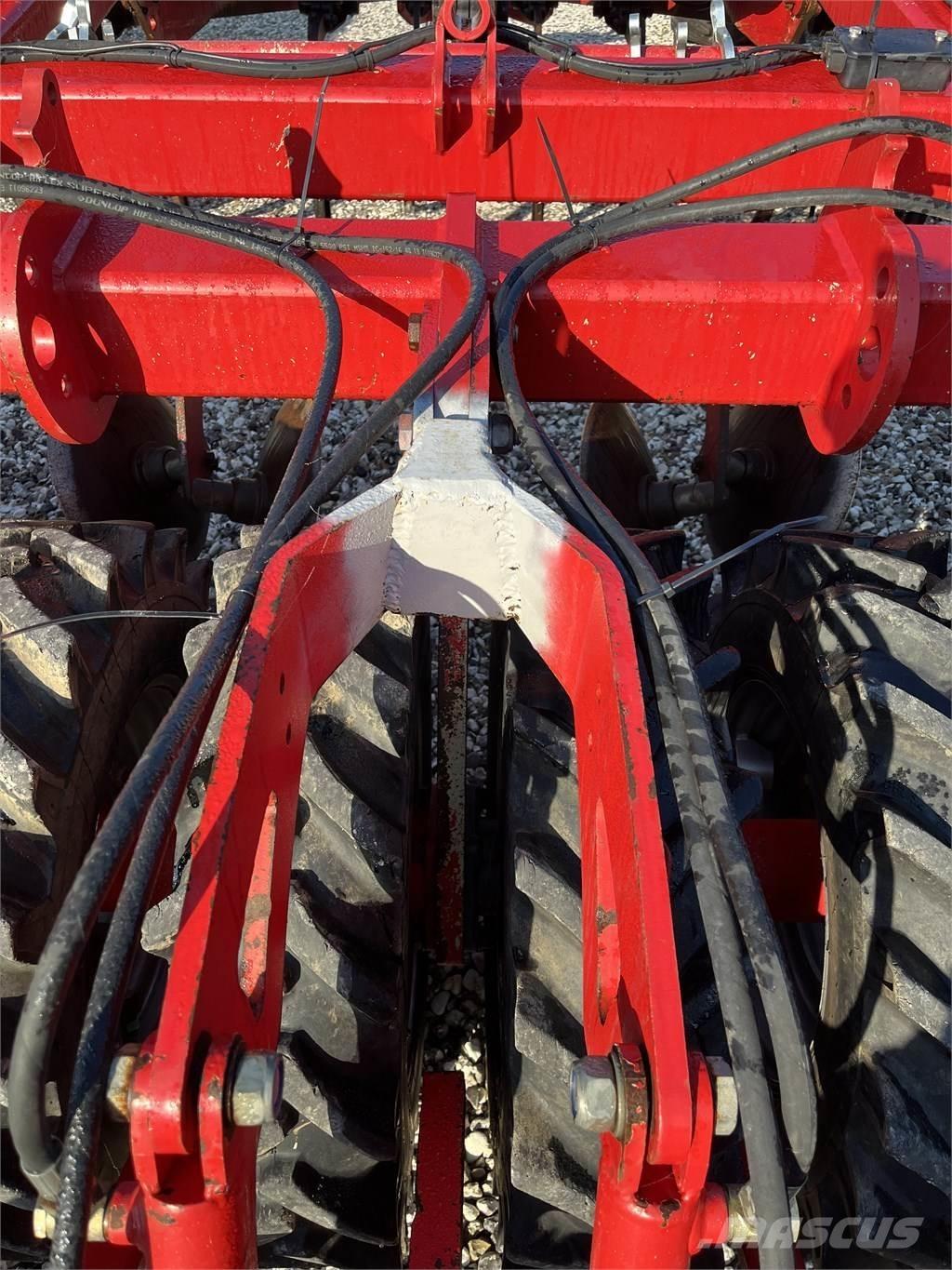 Horsch Tiger 4 AS Akėčios