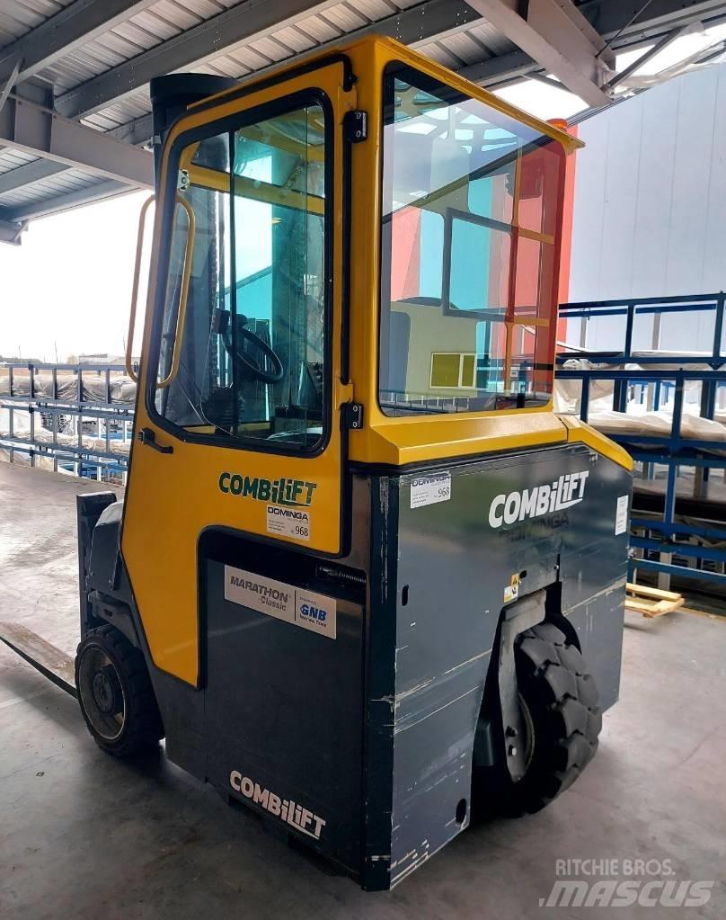 Combilift CBE4 Šakiniai krautuvai su privažiavimu iš visų keturių pusių