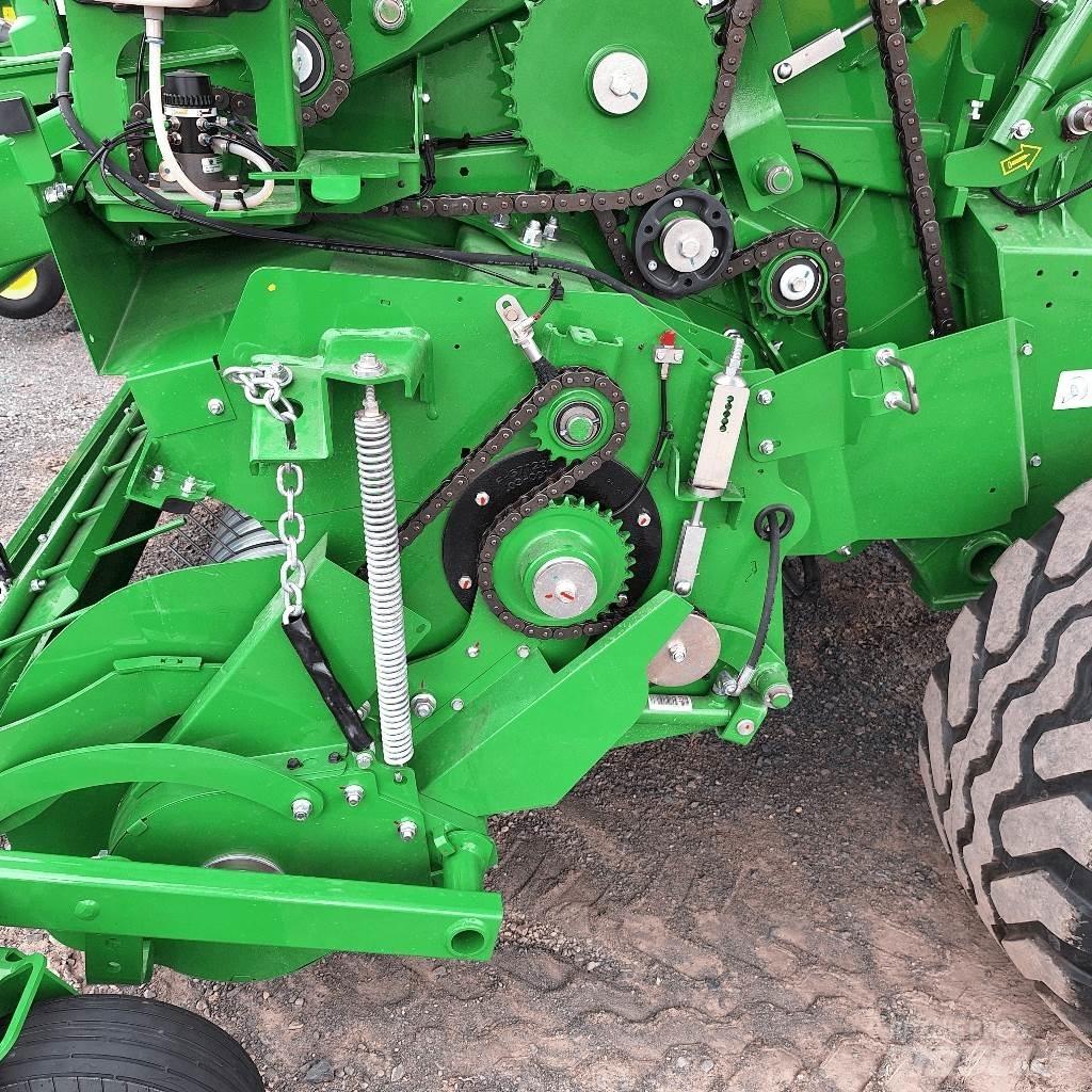 John Deere V461M Ritinių presai