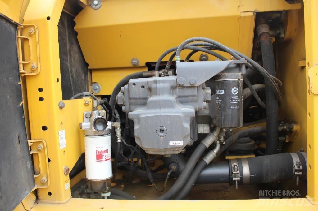 Komatsu PC 240 LC-8 Vikšriniai ekskavatoriai