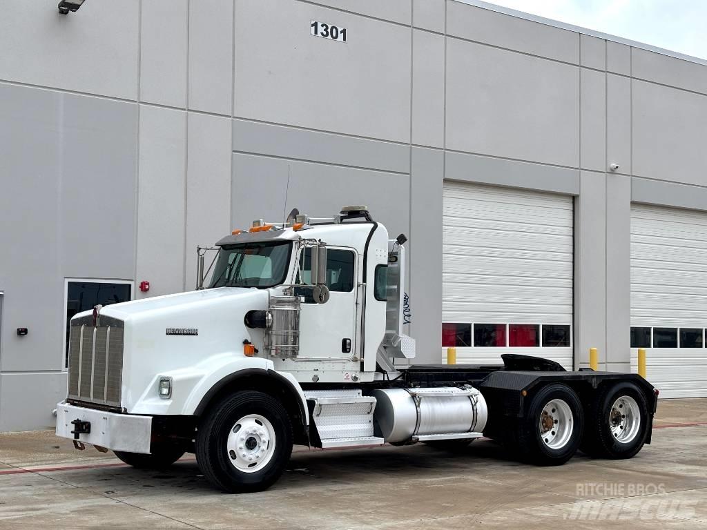 Kenworth T 800 Naudoti vilkikai