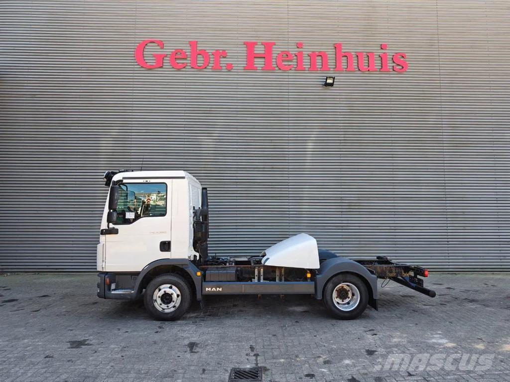 MAN TGL 8.220 4x2 Važiuoklė su kabina