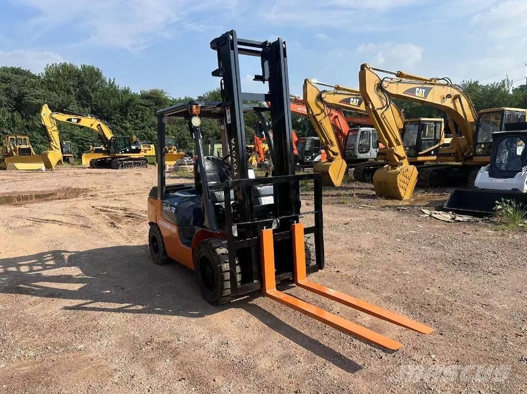 Toyota 30 Forklift Dyzeliniai krautuvai