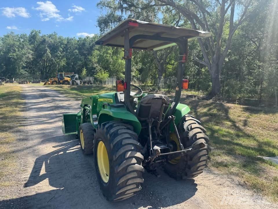 John Deere 3038 E Traktoriai