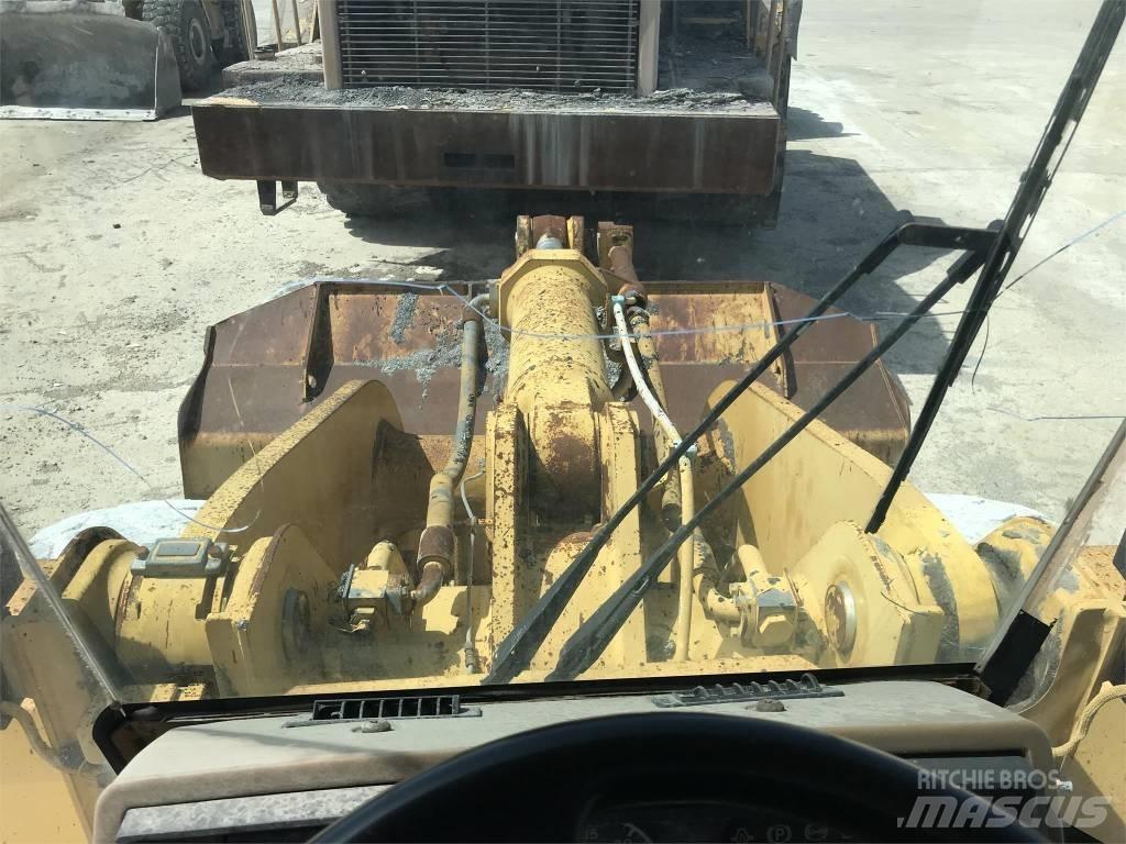 CAT 960 F Naudoti ratiniai krautuvai