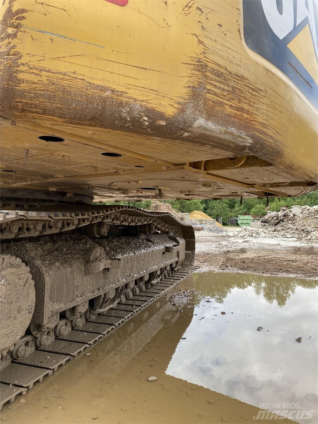 CAT 326 FLN Vikšriniai ekskavatoriai