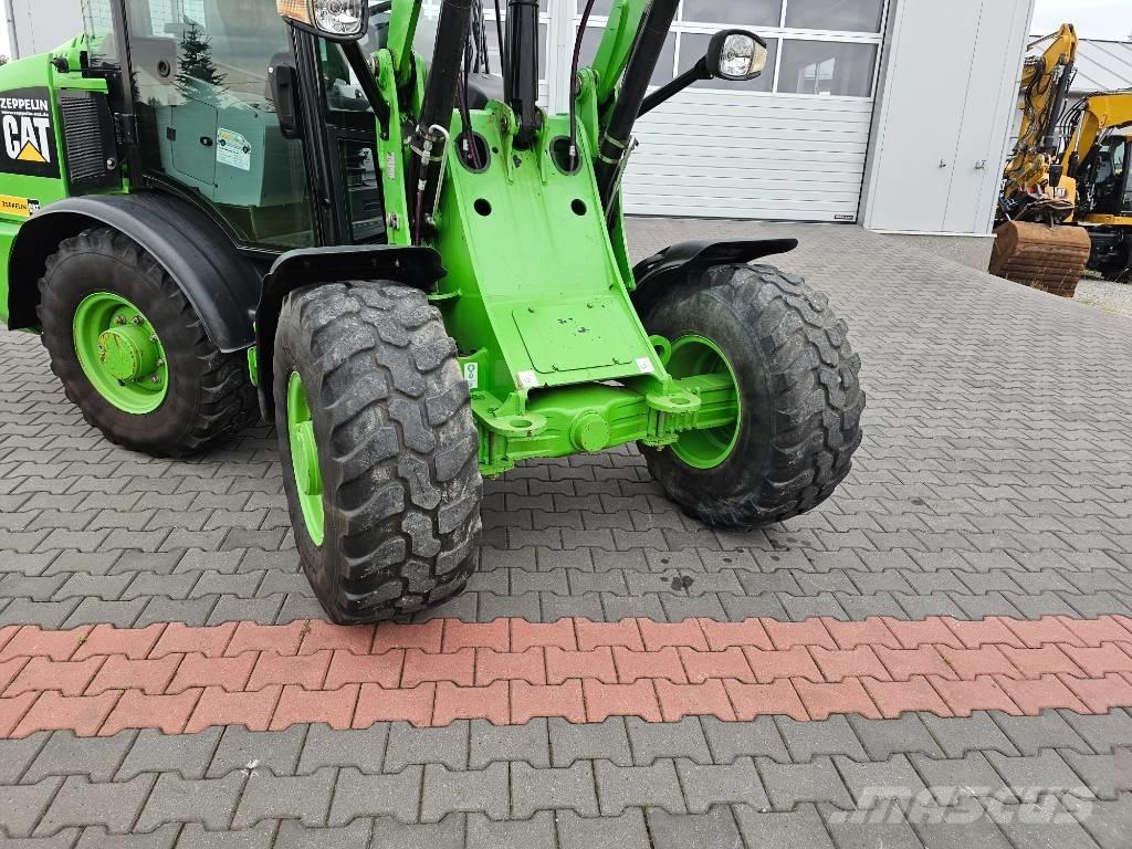 CAT 906 M Naudoti ratiniai krautuvai
