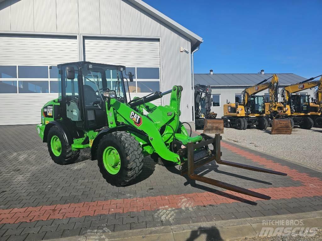 CAT 906 M Naudoti ratiniai krautuvai