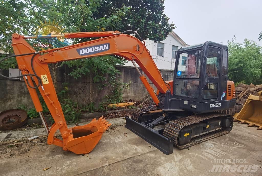 Doosan DH55 Vikšriniai ekskavatoriai