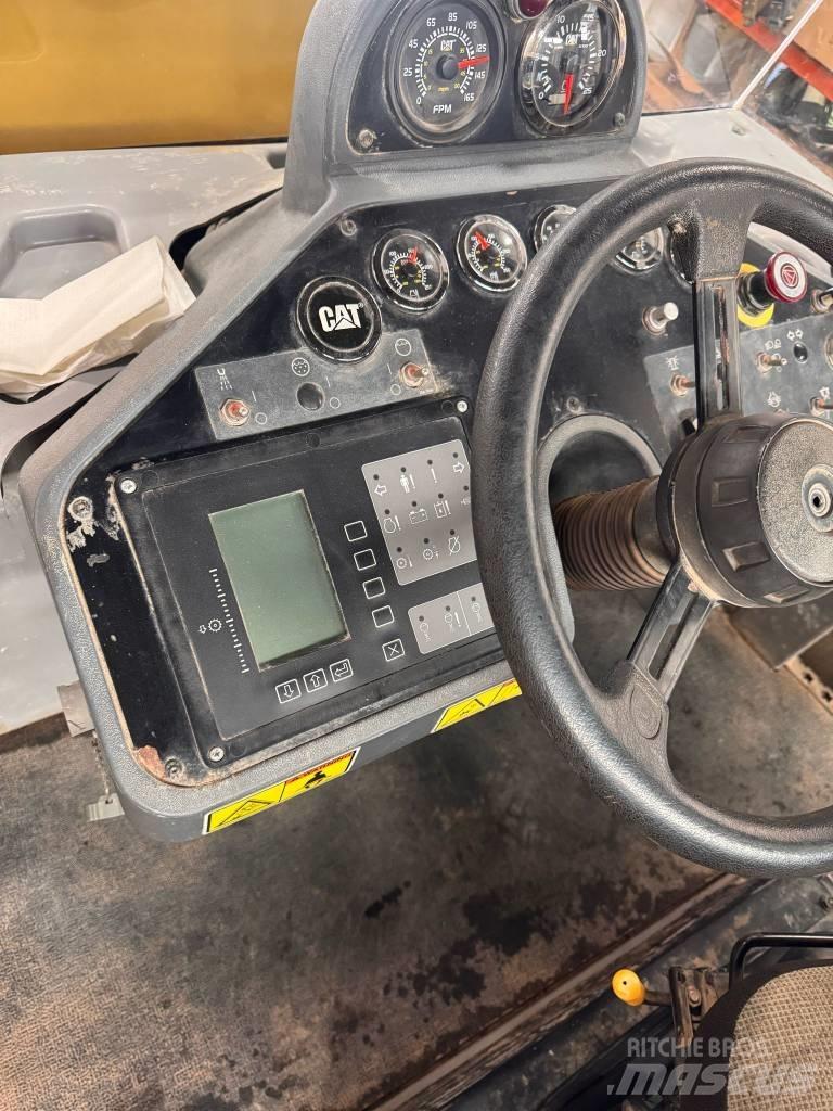 CAT RM 300 Asfalto perdirbimo technika